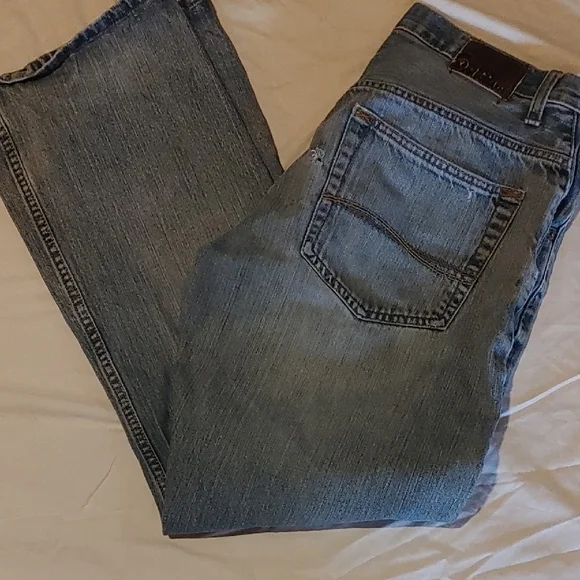 Lee Boot Cut Distressed - Picture 1 of 11